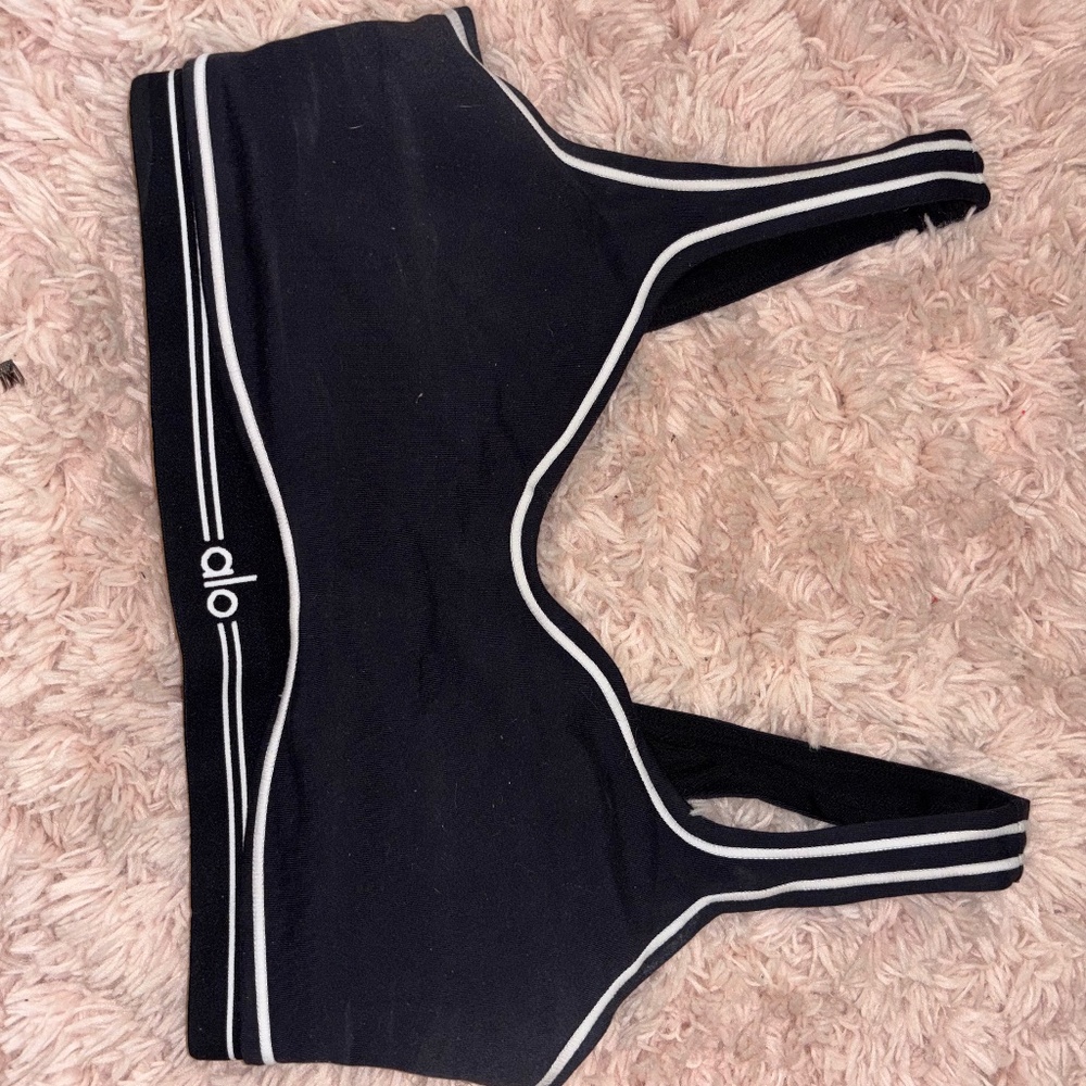 Alo heart throb bra black and white